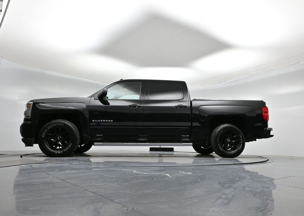 Used 2017 Chevrolet Silverado 1500 LT w/ LT Eassist Package image 8