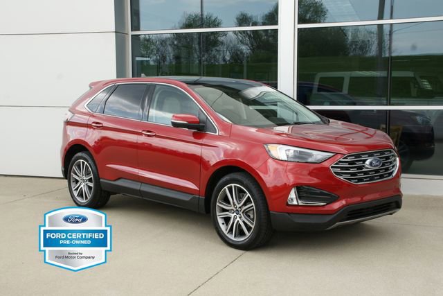 Certified 2022 Ford Edge Titanium w/ Class II Trailer Tow Package image 2