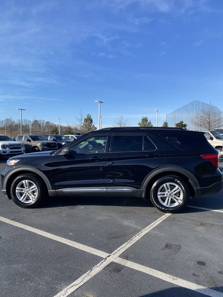Certified 2020 Ford Explorer XLT image 4