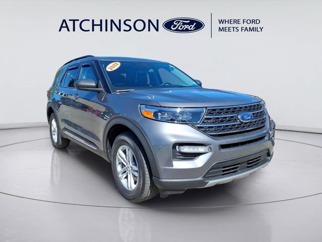 Certified 2022 Ford Explorer XLT w/ Equipment Group 202A AWD/4WD image 3