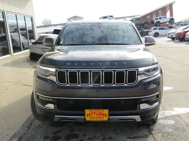 Used 2022 Jeep Wagoneer Series III w/ Flexible Seating Group AWD/4WD image 13
