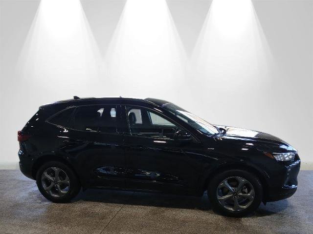 Certified 2023 Ford Escape ST-Line Select w/ Tech Pack #2 image 6