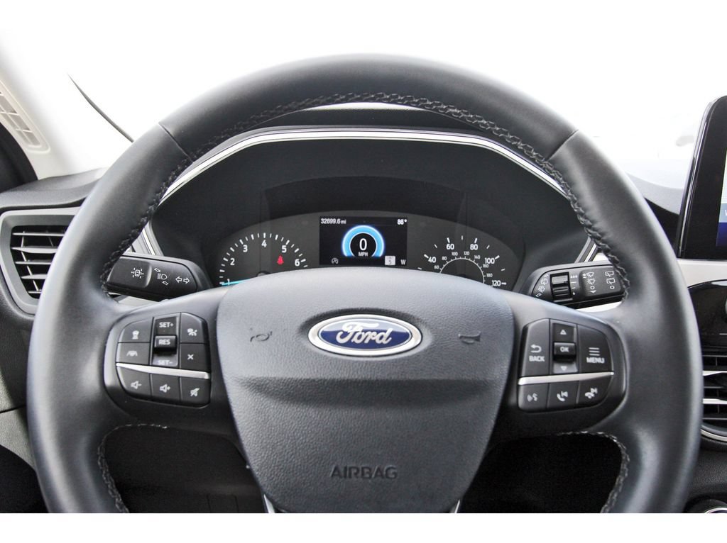 Certified 2022 Ford Escape SE w/ SE Sport Appearance Package FWD image 16