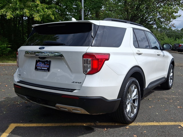 Certified 2023 Ford Explorer XLT w/ Equipment Group 202A AWD/4WD image 10