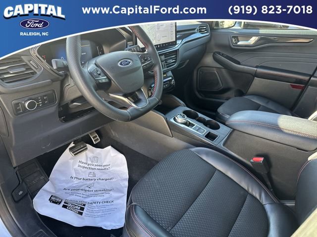 Certified 2023 Ford Escape ST-Line w/ Tech Pack #1 image 18
