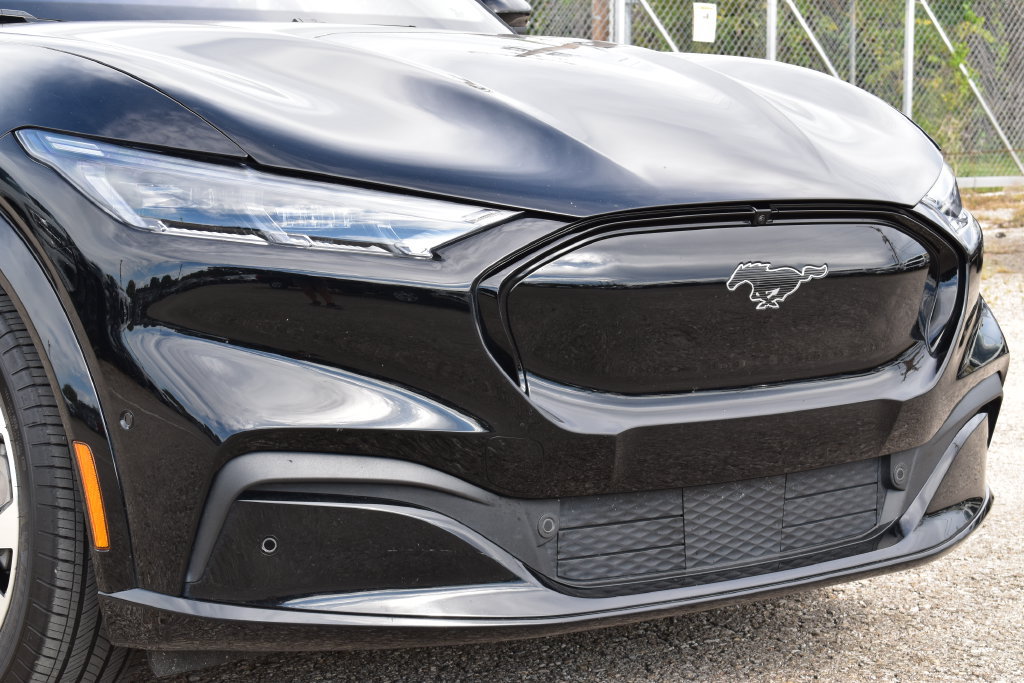 Certified 2023 Ford Mustang Mach-E Premium AWD/4WD image 5