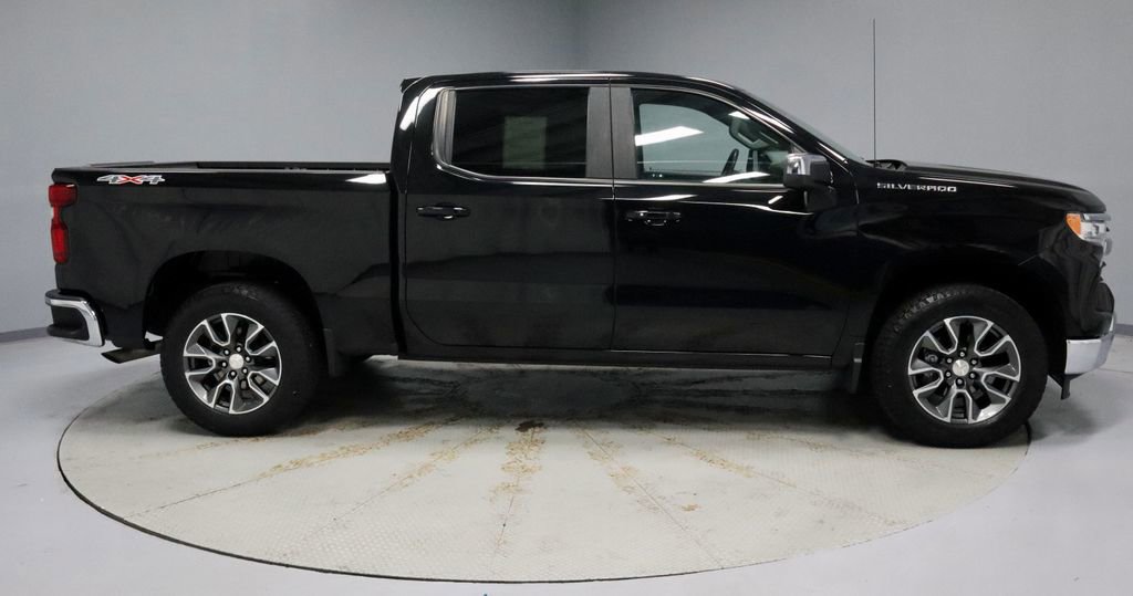 Used 2023 Chevrolet Silverado 1500 LT AWD/4WD image 12