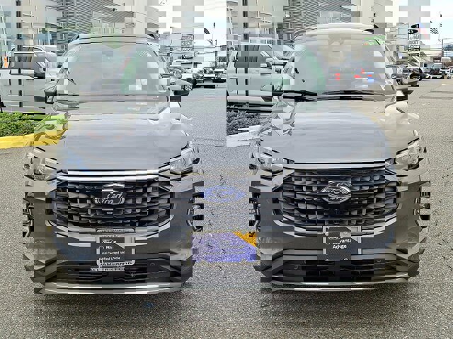 Certified 2023 Ford Escape Platinum w/ Premium Technology Package AWD/4WD image 6