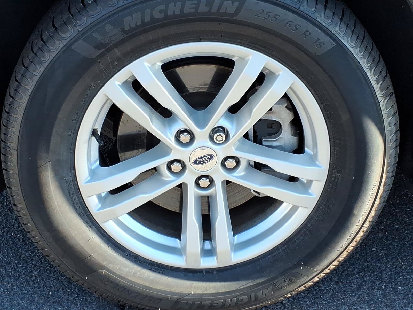 Certified 2023 Ford Explorer XLT w/ Equipment Group 202A RWD image 9