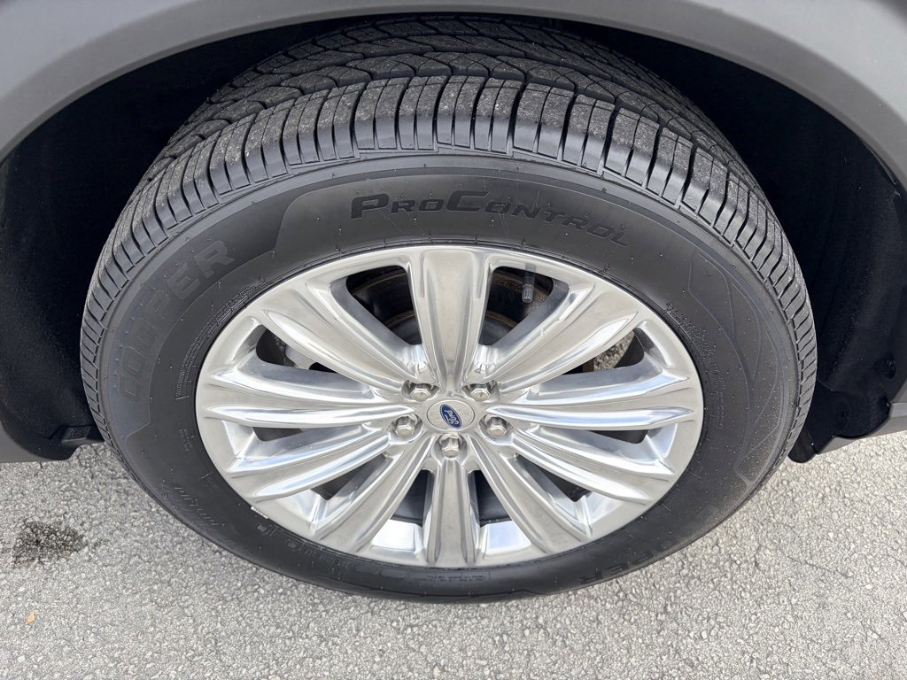 Certified 2020 Ford Explorer Limited w/ Class III Trailer Tow Package image 34