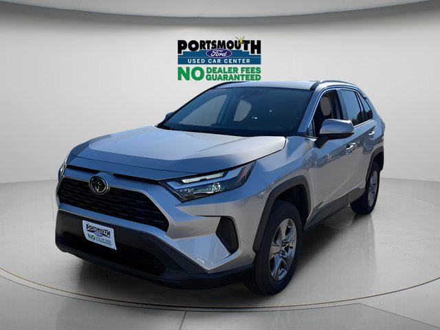 Used 2024 Toyota RAV4 XLE AWD/4WD image 16