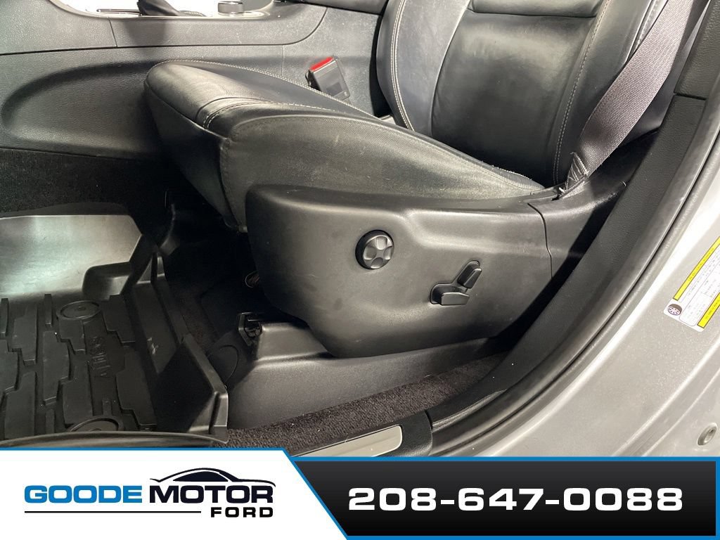 Used 2017 Jeep Grand Cherokee Limited w/ Trailer Tow Group IV AWD/4WD image 11