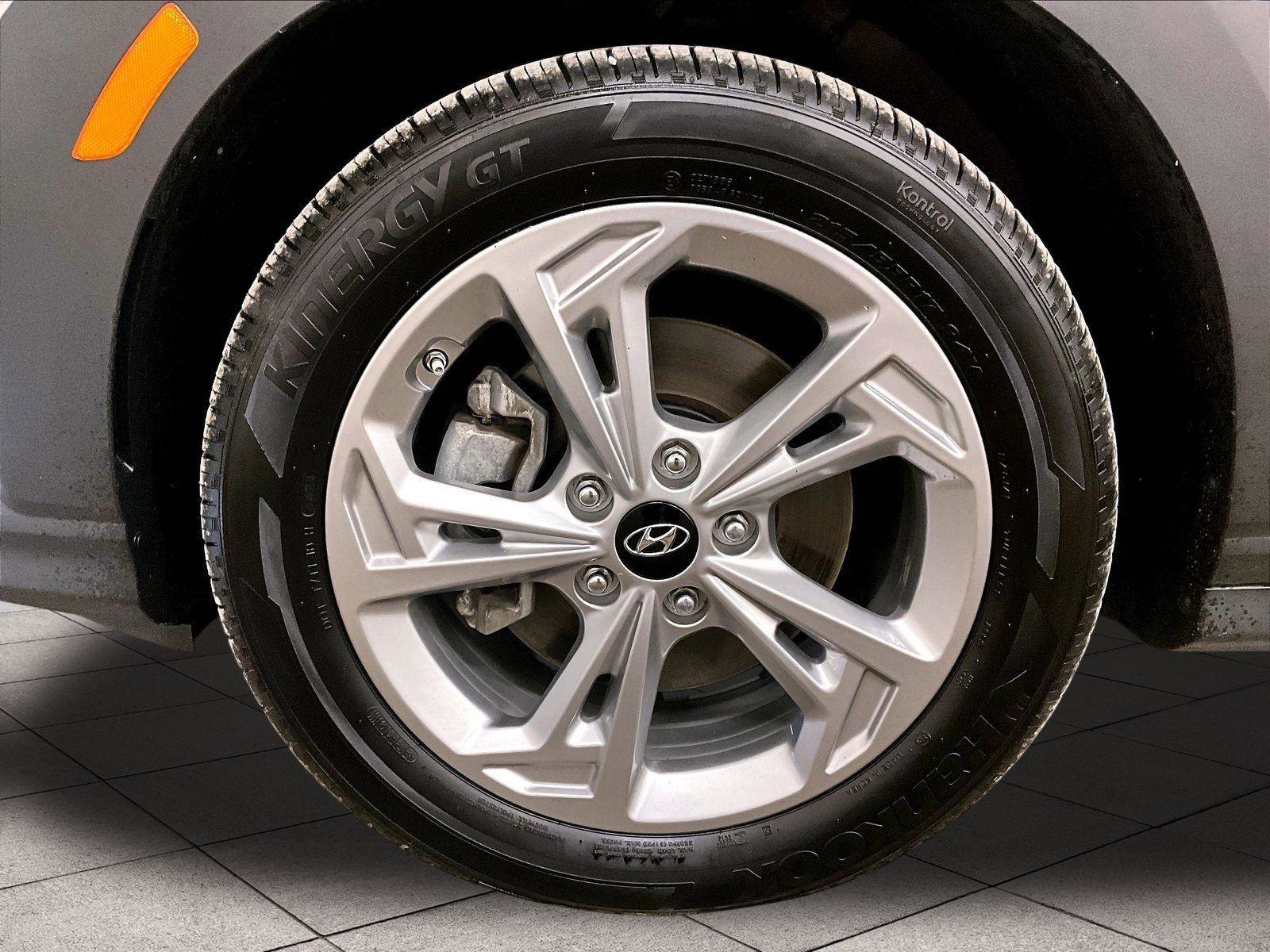 Used 2022 Hyundai Kona SEL AWD/4WD image 8
