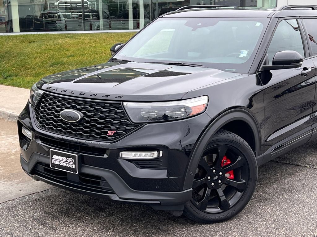 Certified 2022 Ford Explorer ST w/ ST Street Pack AWD/4WD image 2