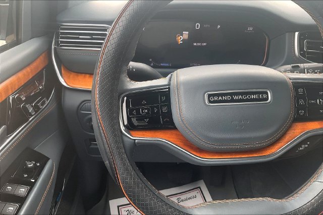 Used 2022 Jeep Grand Wagoneer Series II AWD/4WD image 20