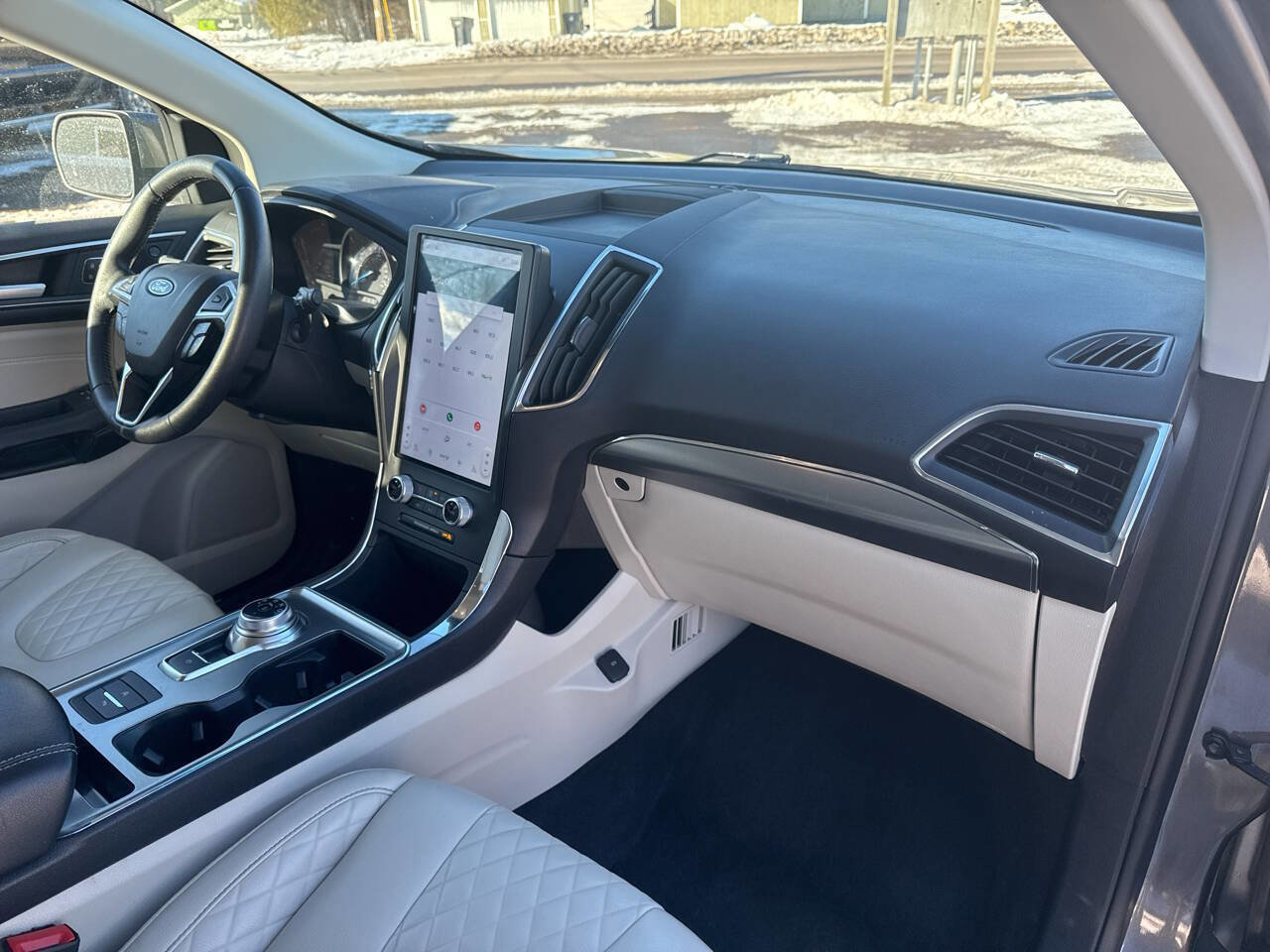 Certified 2024 Ford Edge Titanium image 23