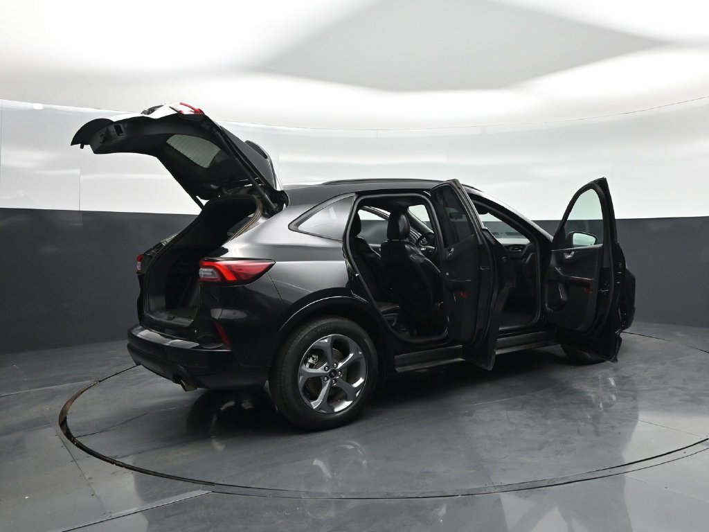 Certified 2023 Ford Escape ST-Line w/ Tech Pack #1 FWD image 6