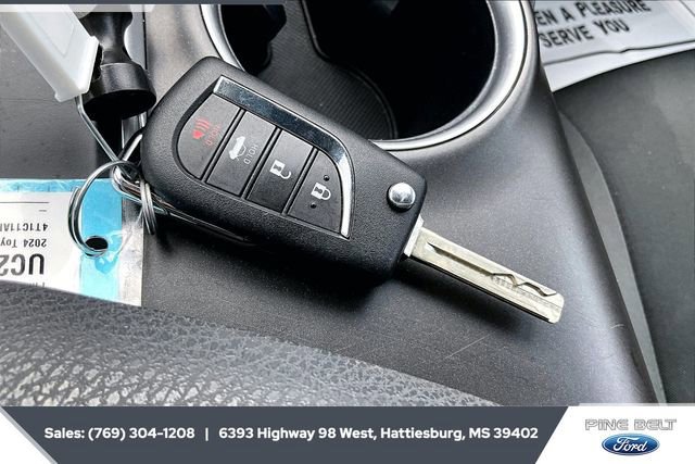 Used 2024 Toyota Camry LE image 11