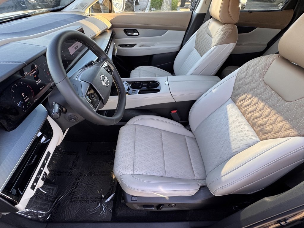 Used 2025 Nissan Murano Platinum w/ Cargo Package image 18