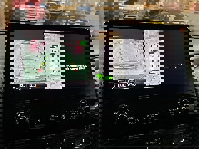 Used 2022 Nissan Armada SL w/ Captain's Chairs Package image 17