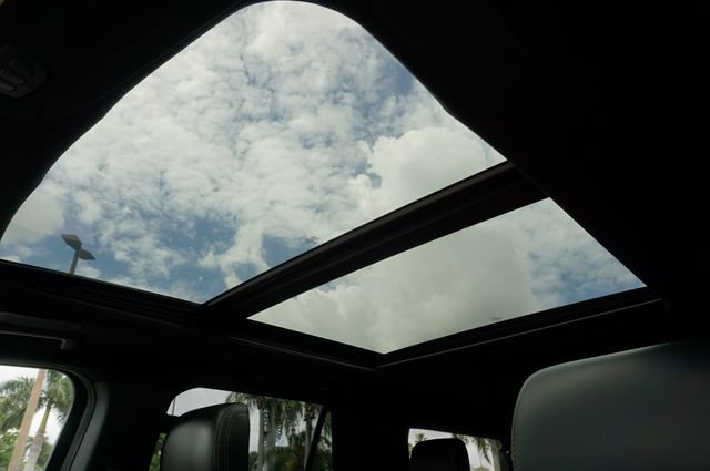 Certified 2022 Ford Expedition Max Platinum RWD image 9