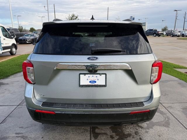 Certified 2023 Ford Explorer XLT image 2