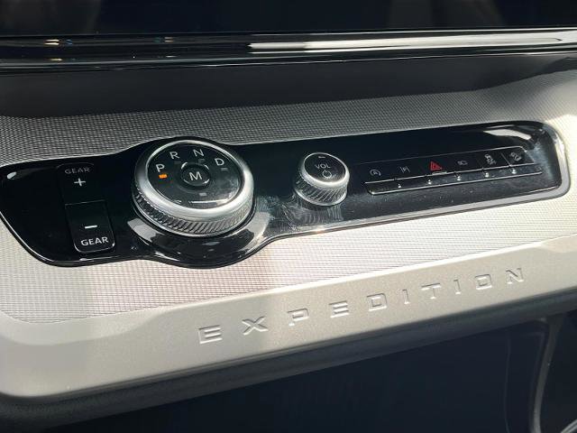 Certified 2025 Ford Expedition Max Active AWD/4WD image 14