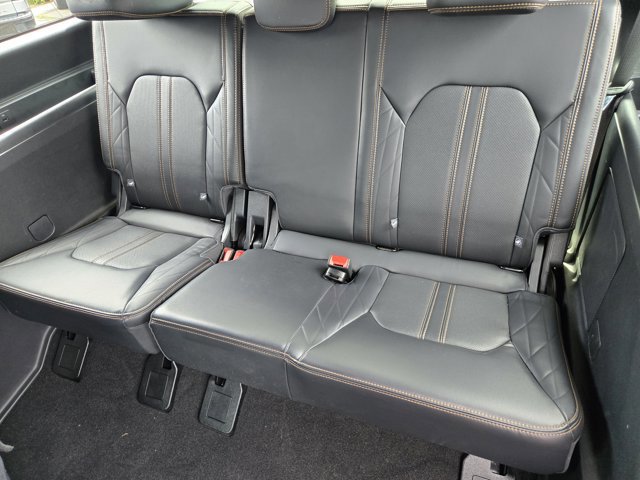 Certified 2024 Ford Expedition Platinum image 29