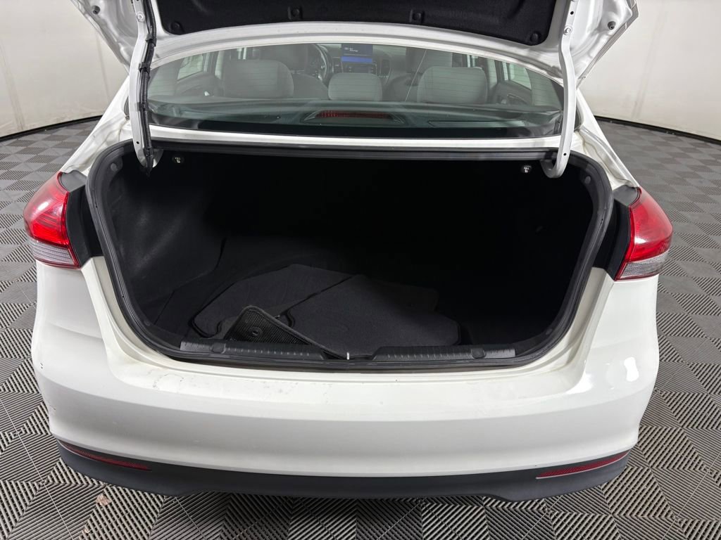 Used 2018 Kia Forte LX w/ LX Rear Camera Package image 28