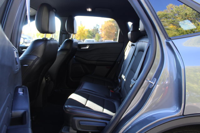 Certified 2025 Ford Escape ST-Line Select AWD/4WD image 28