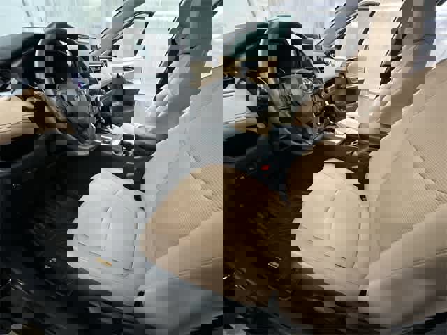 Used 2021 Toyota RAV4 LE image 17