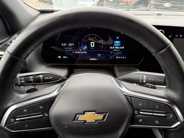 Used 2025 Chevrolet Equinox LT FWD image 19