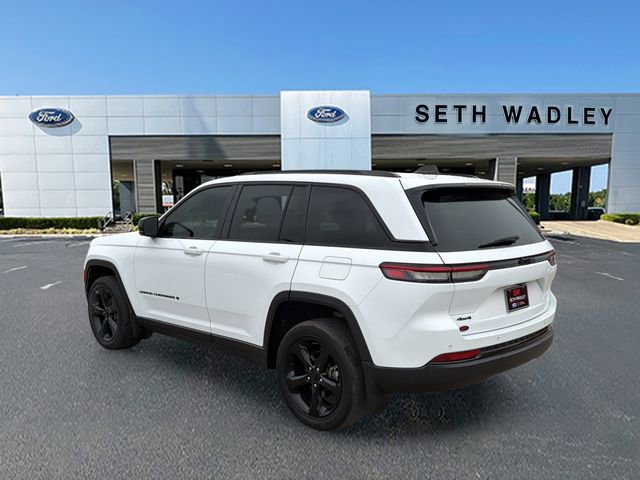 Used 2023 Jeep Grand Cherokee Altitude image 5