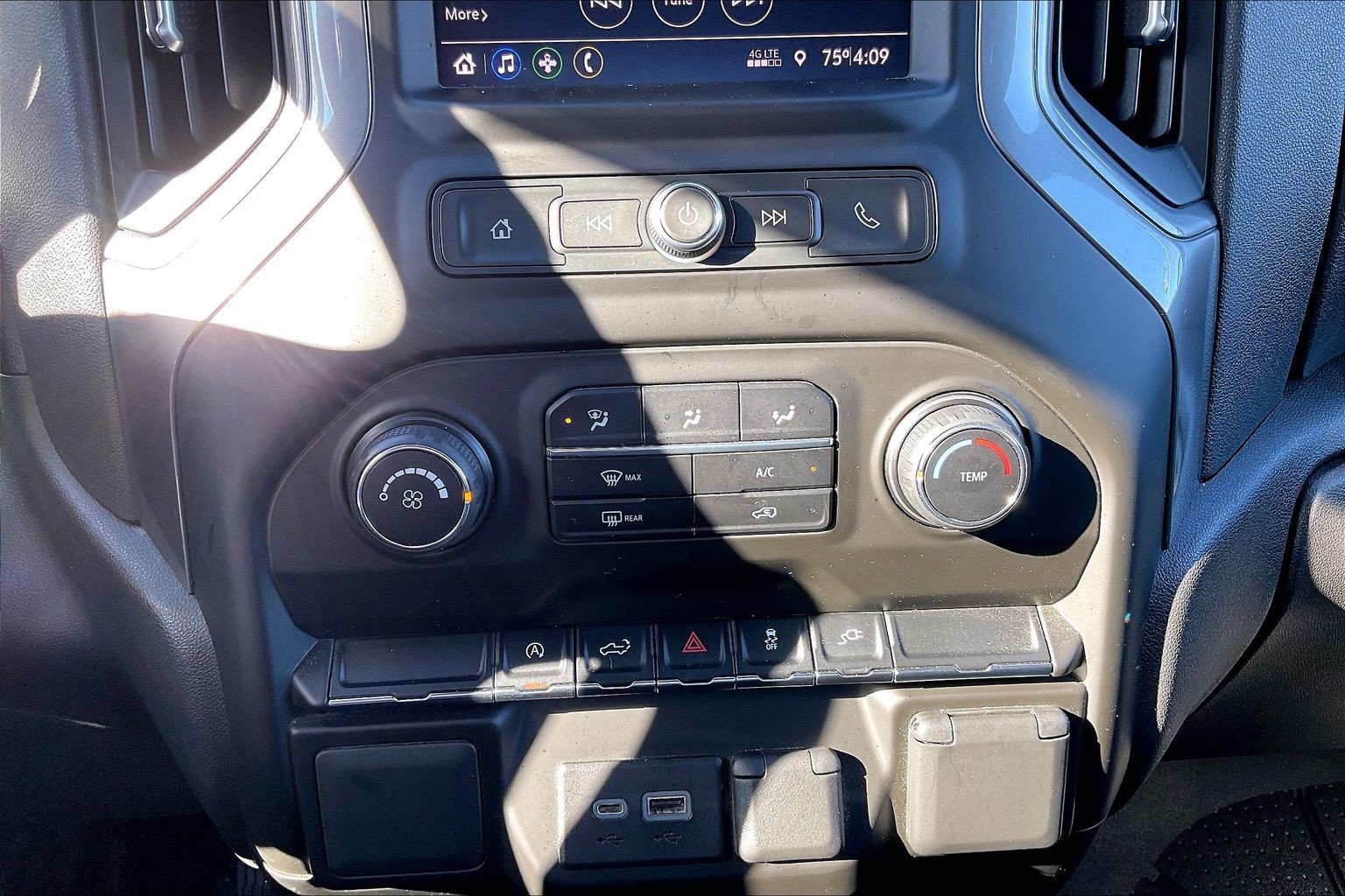 Used 2021 Chevrolet Silverado 1500 Custom AWD/4WD image 32