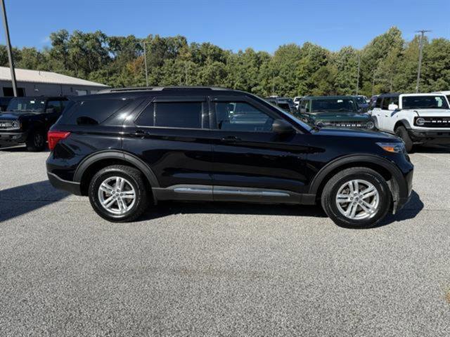 Certified 2021 Ford Explorer XLT w/ Equipment Group 202A image 6