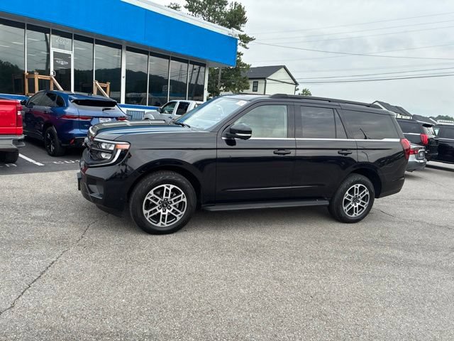 Certified 2025 Ford Expedition Active AWD/4WD image 14
