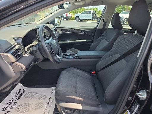 Used 2025 Toyota Camry LE w/ Convenience Package FWD image 10