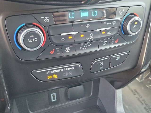 Certified 2018 Ford Escape SE w/ SE Sport Appearance Package image 17