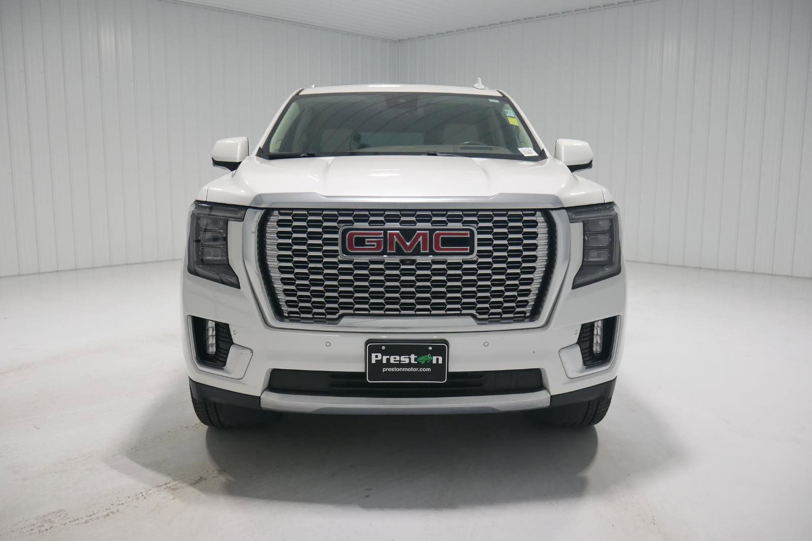 Used 2023 GMC Yukon XL Denali image 8
