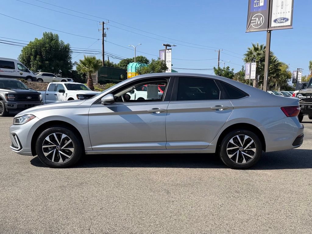 Used 2025 Volkswagen Jetta S FWD image 5