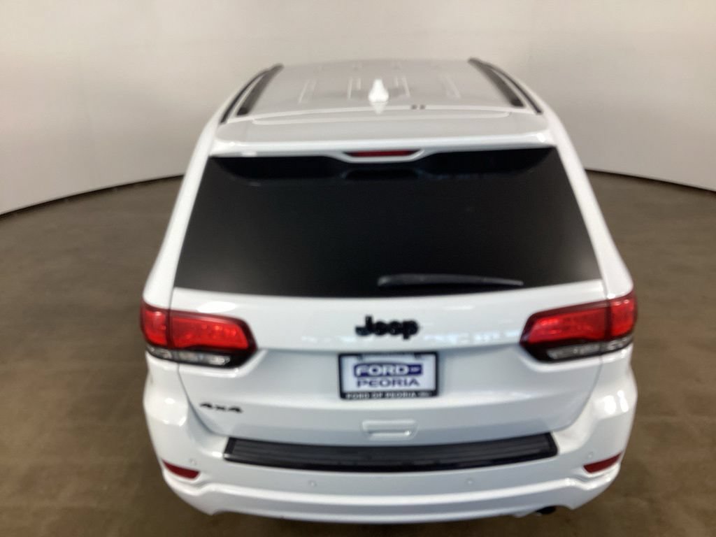 Used 2018 Jeep Grand Cherokee Altitude AWD/4WD image 11