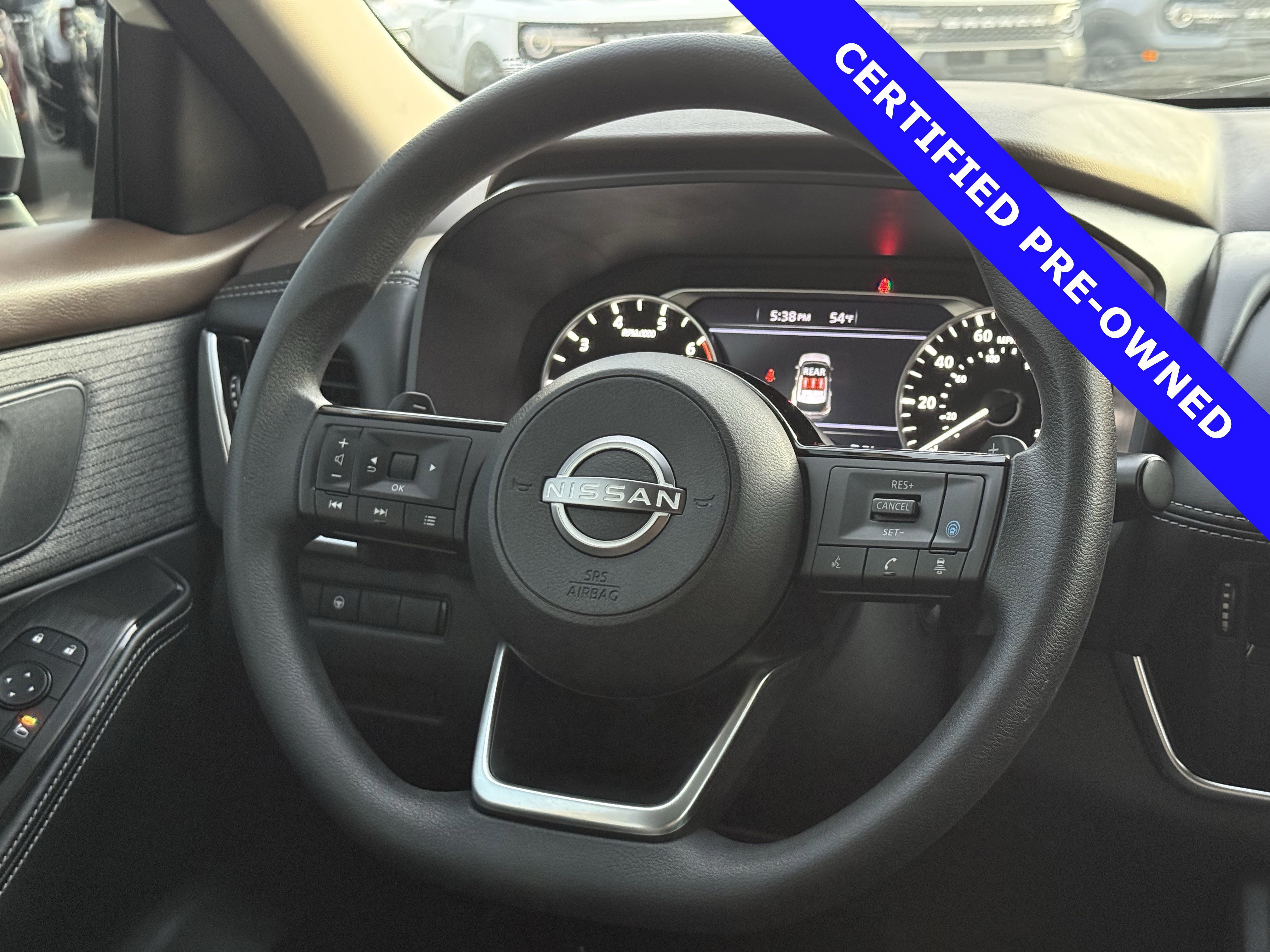 Used 2023 Nissan Rogue SV image 16