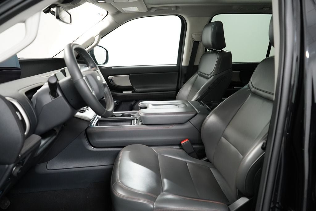 Certified 2025 Ford Expedition Active AWD/4WD image 17