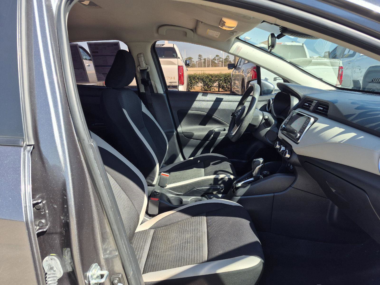 Used 2021 Nissan Versa SV image 15