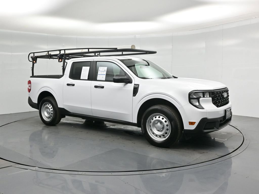 Certified 2025 Ford Maverick XLT w/ Equipment Group 302A image 3