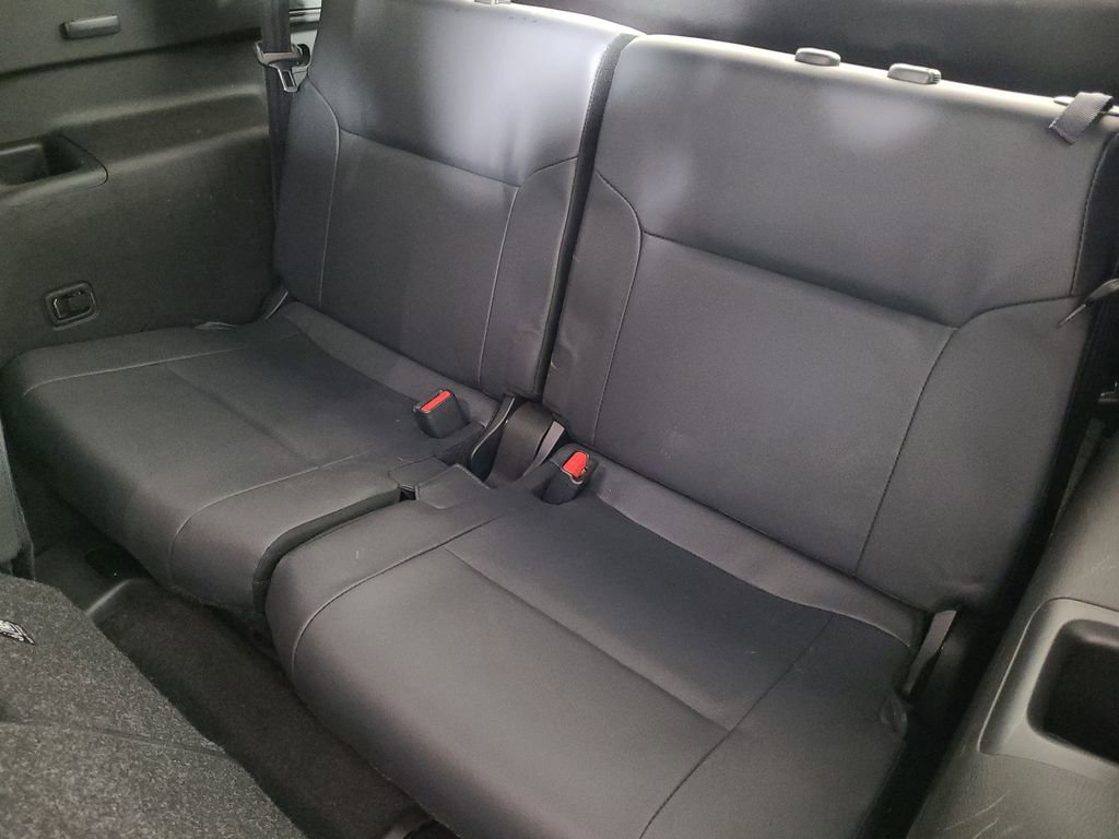Used 2025 Mitsubishi Outlander AWD image 21