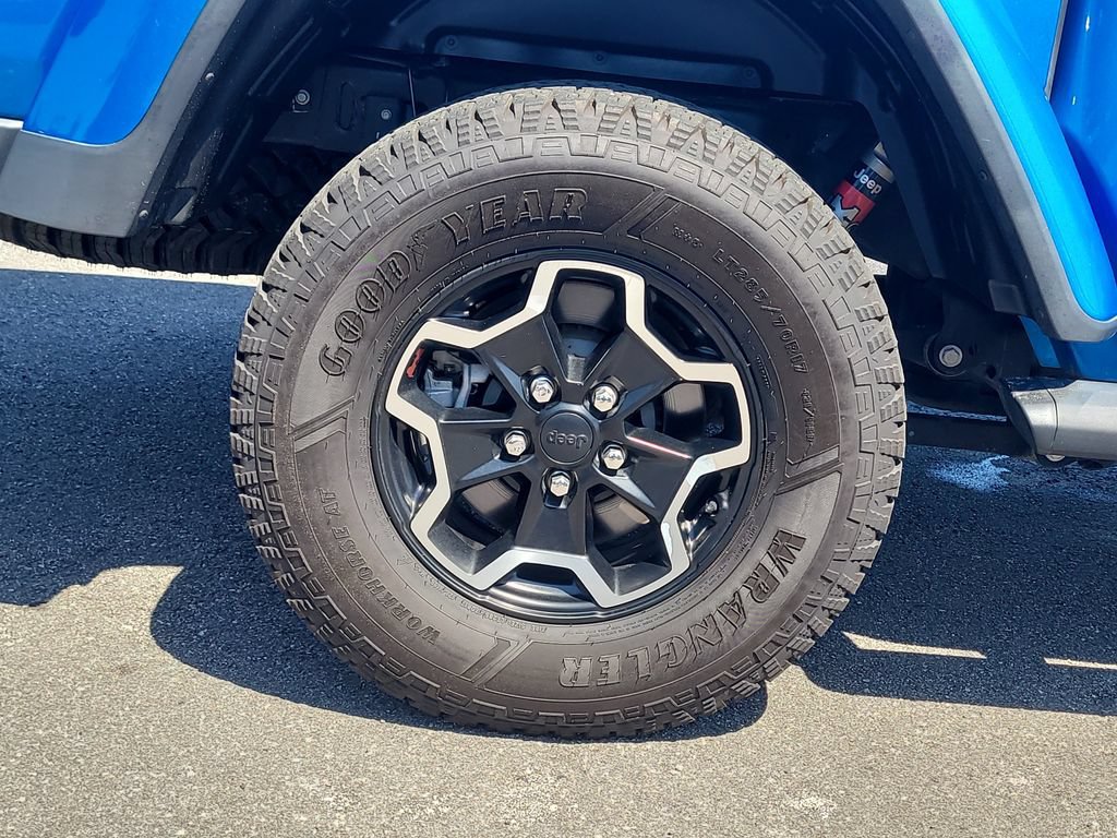 Used 2021 Jeep Gladiator Rubicon AWD/4WD image 5