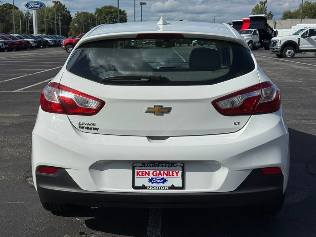 Used 2017 Chevrolet Cruze LT FWD image 10