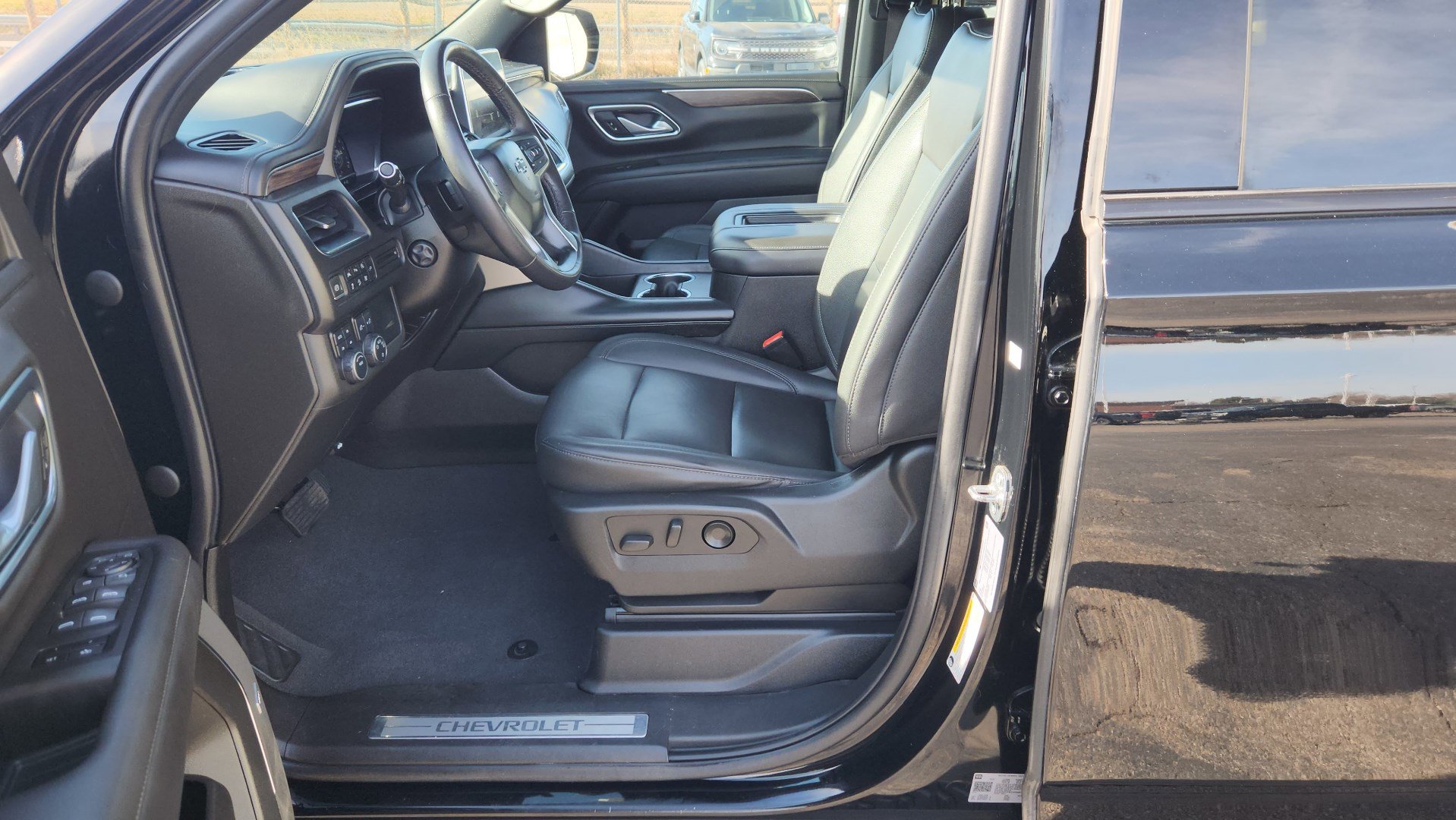 Used 2022 Chevrolet Tahoe Z71 w/ Luxury Package image 26