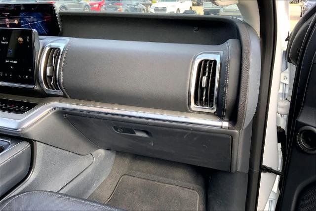 Certified 2025 Ford Expedition Platinum AWD/4WD image 19
